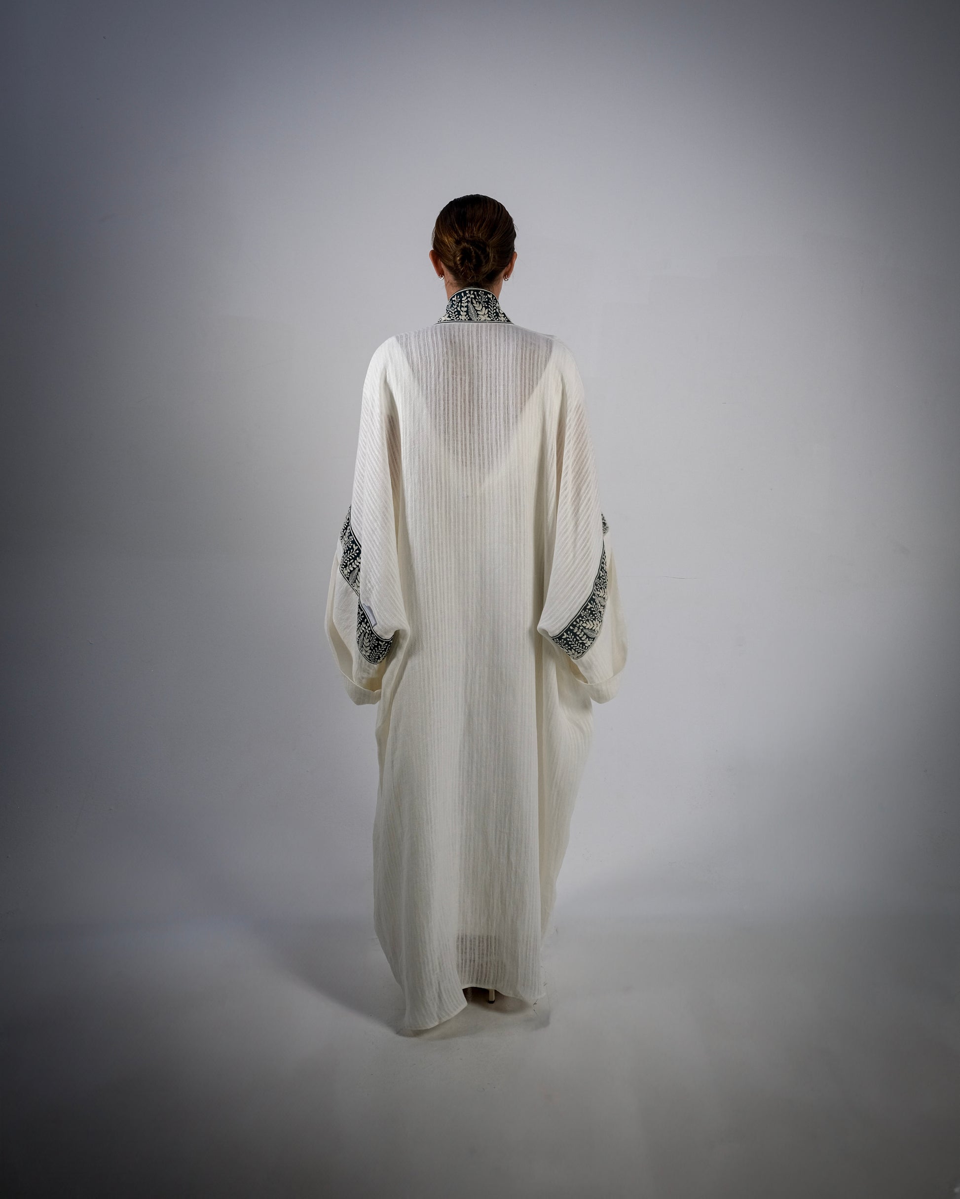 ZAFRAN- White Linen Abaya