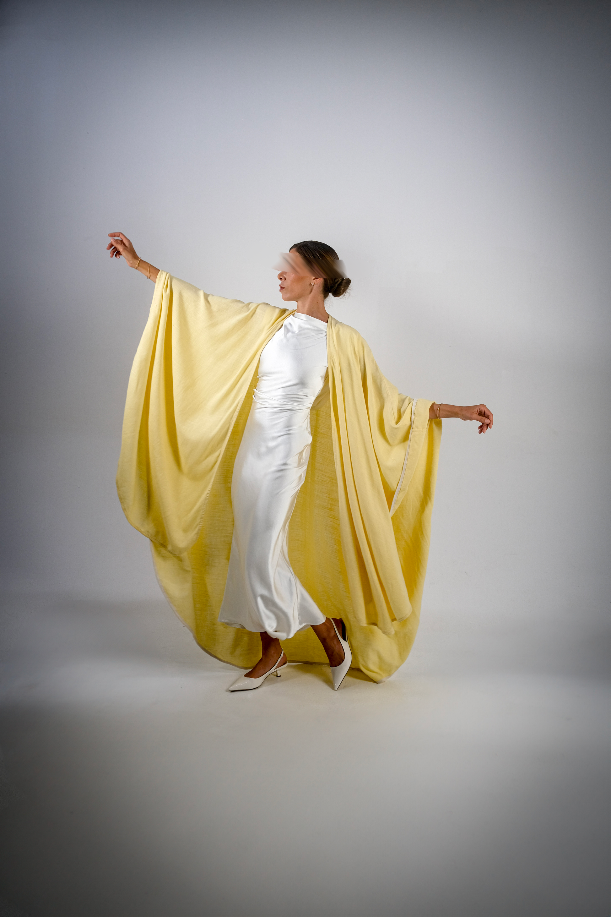 Butter Linen Abaya - SOLD