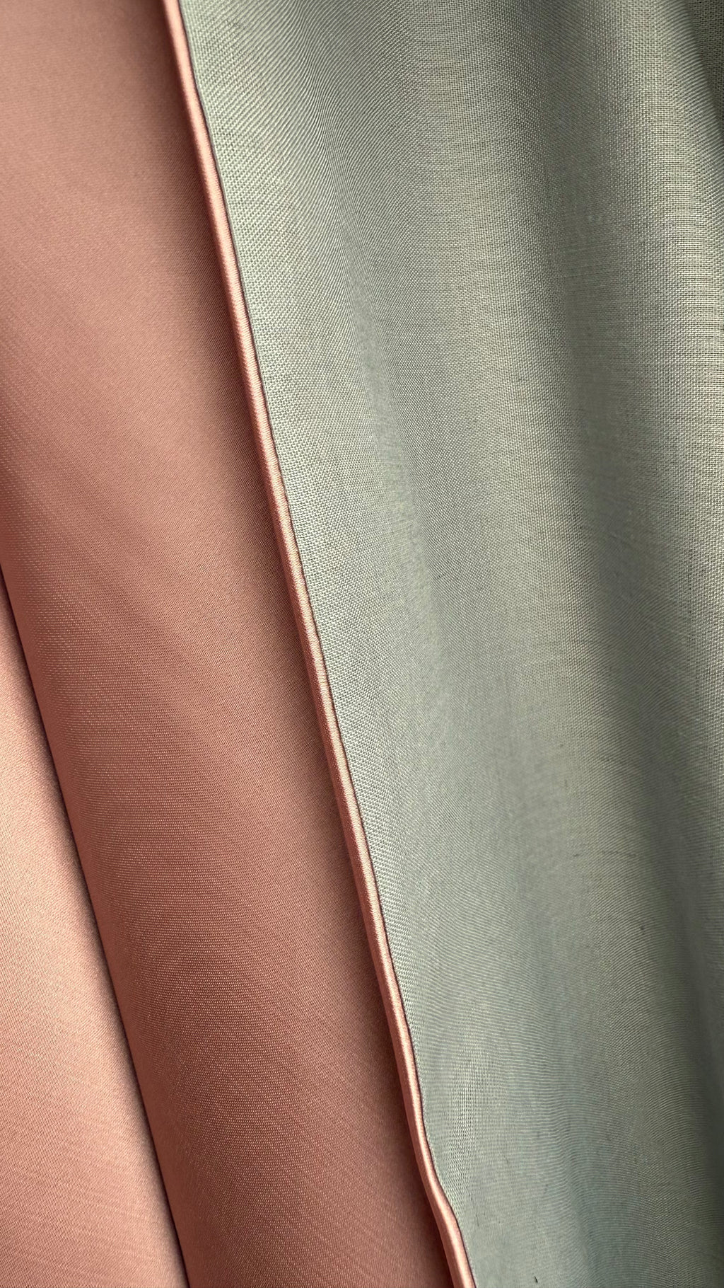 Dusty Pink Silky Satin Reversible Abaya