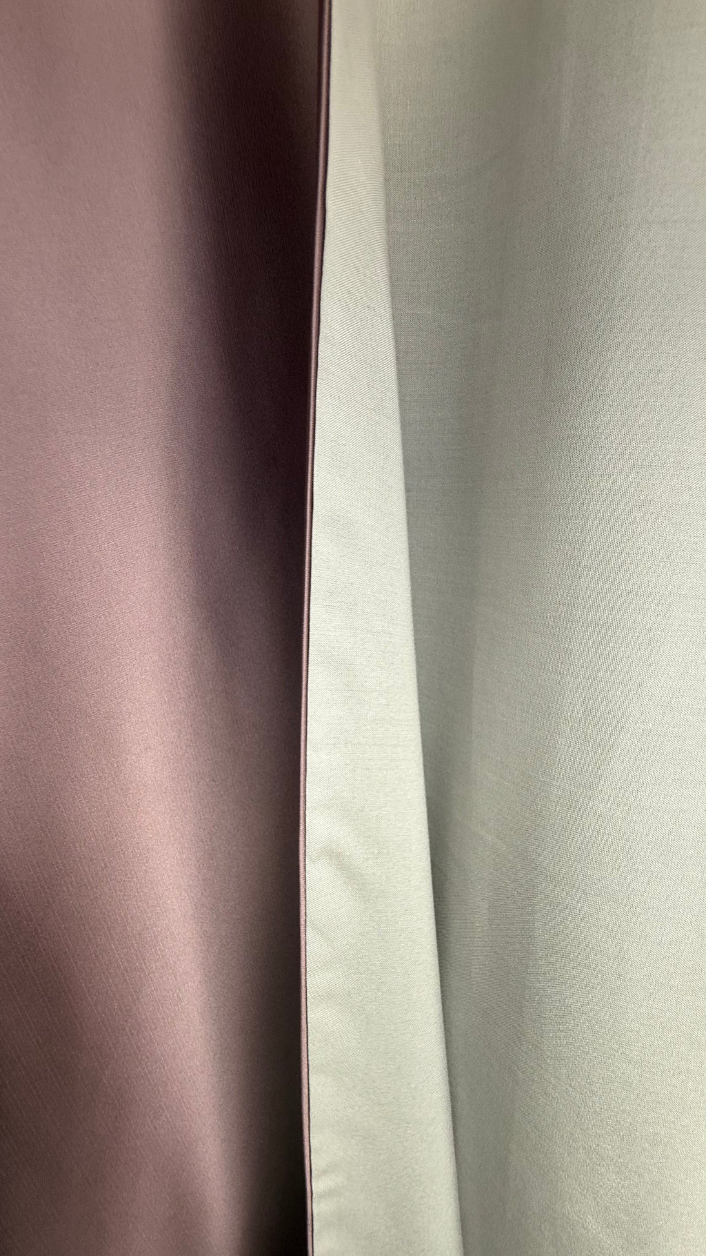 Lilac Silky Satin Reversible Abaya